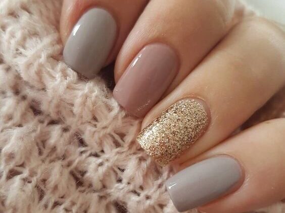 basic cozy winter nails