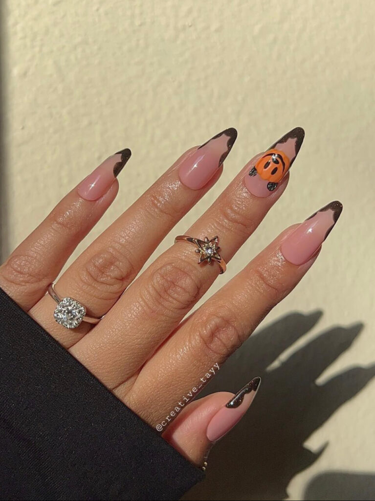 trendy halloween nails