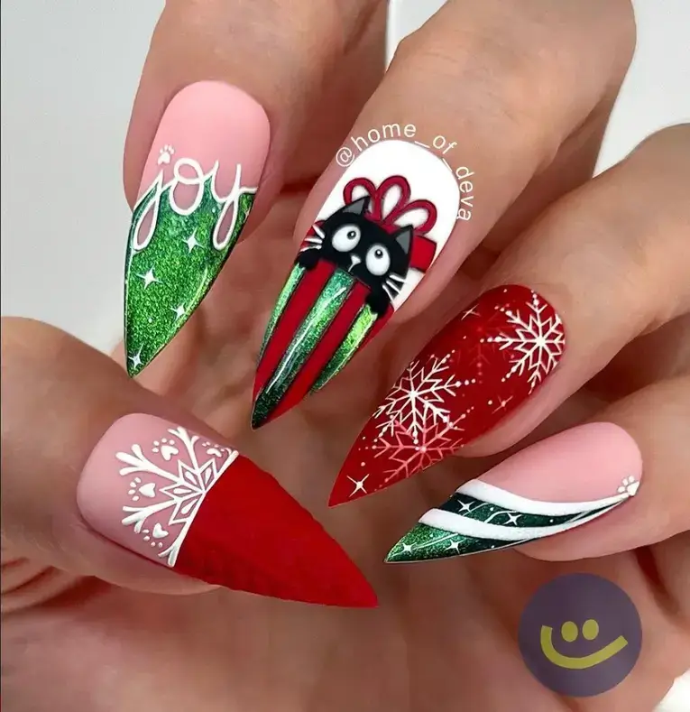 french tip christmas nail ideas